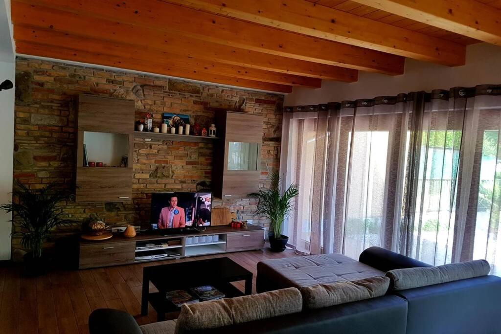 Lovely House In The Peacefull Place Of