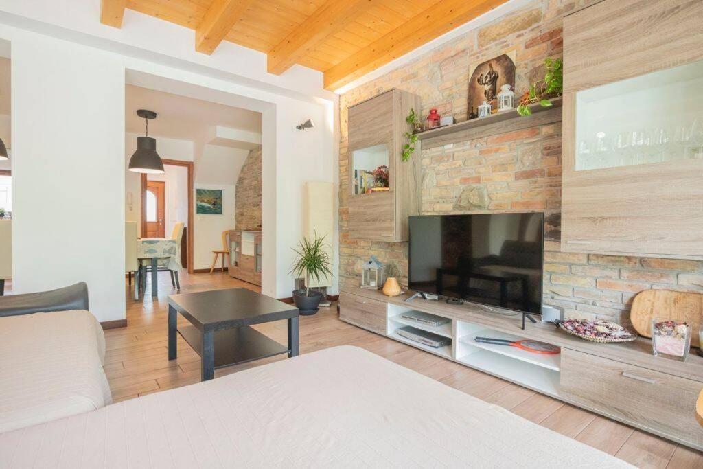 Lovely House In The Peacefull Place Of Villa